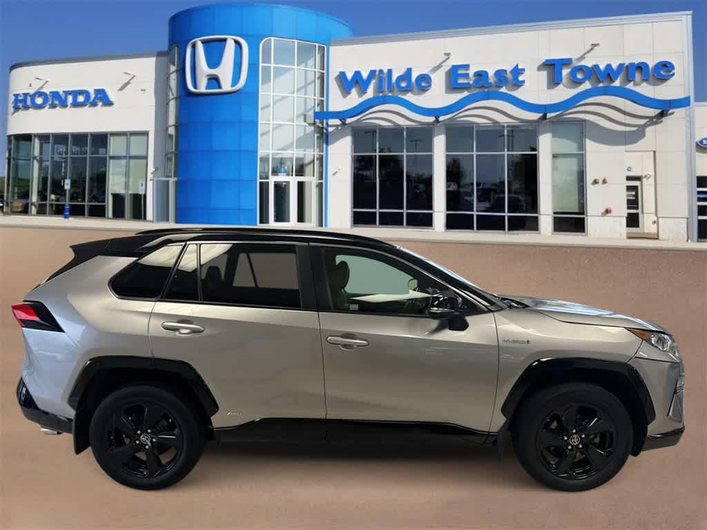 Thumbnail: 2019 Toyota RAV4 - 9