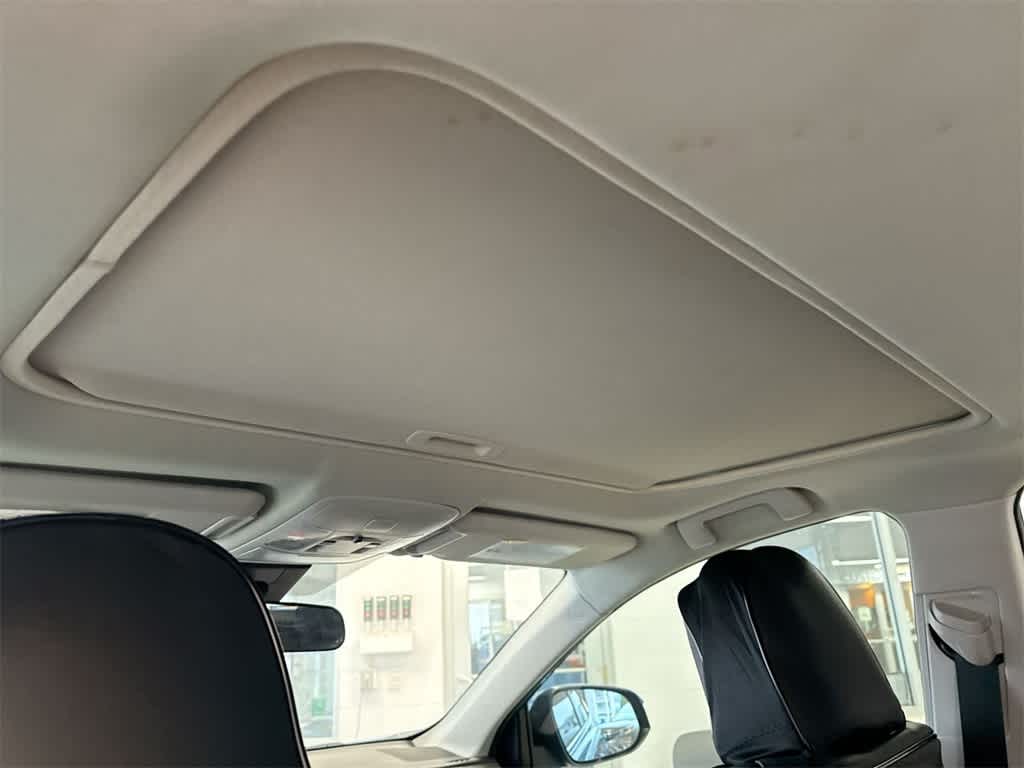 Thumbnail: 2018 Toyota RAV4 - 20