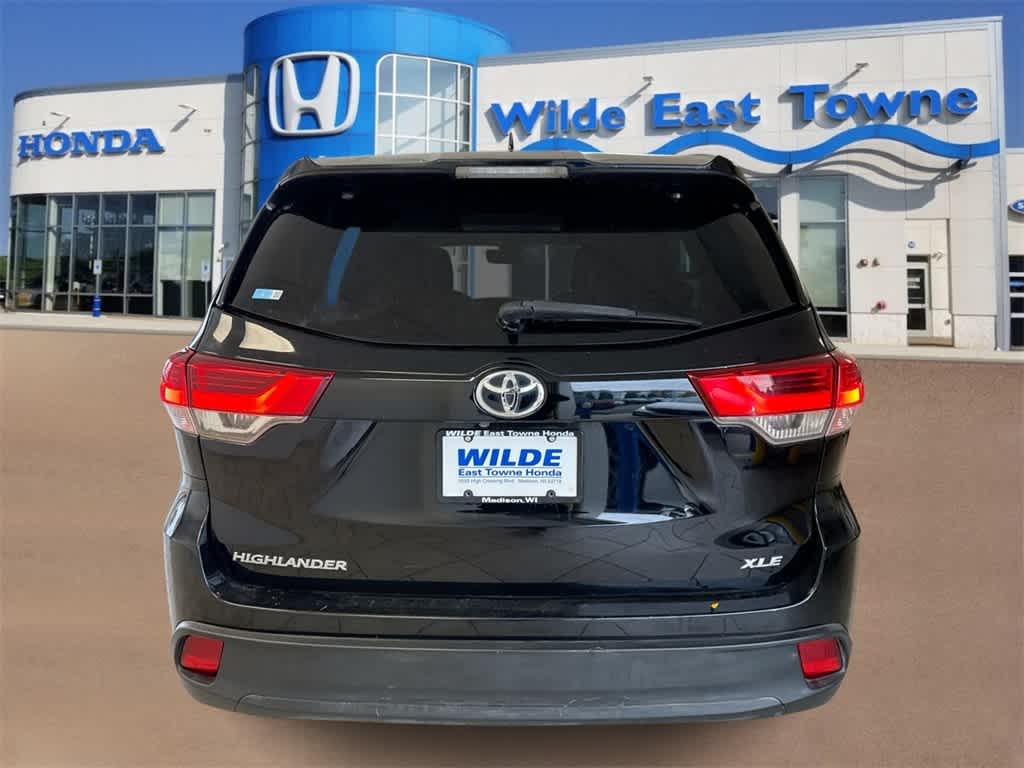 Thumbnail: 2019 Toyota Highlander - 7