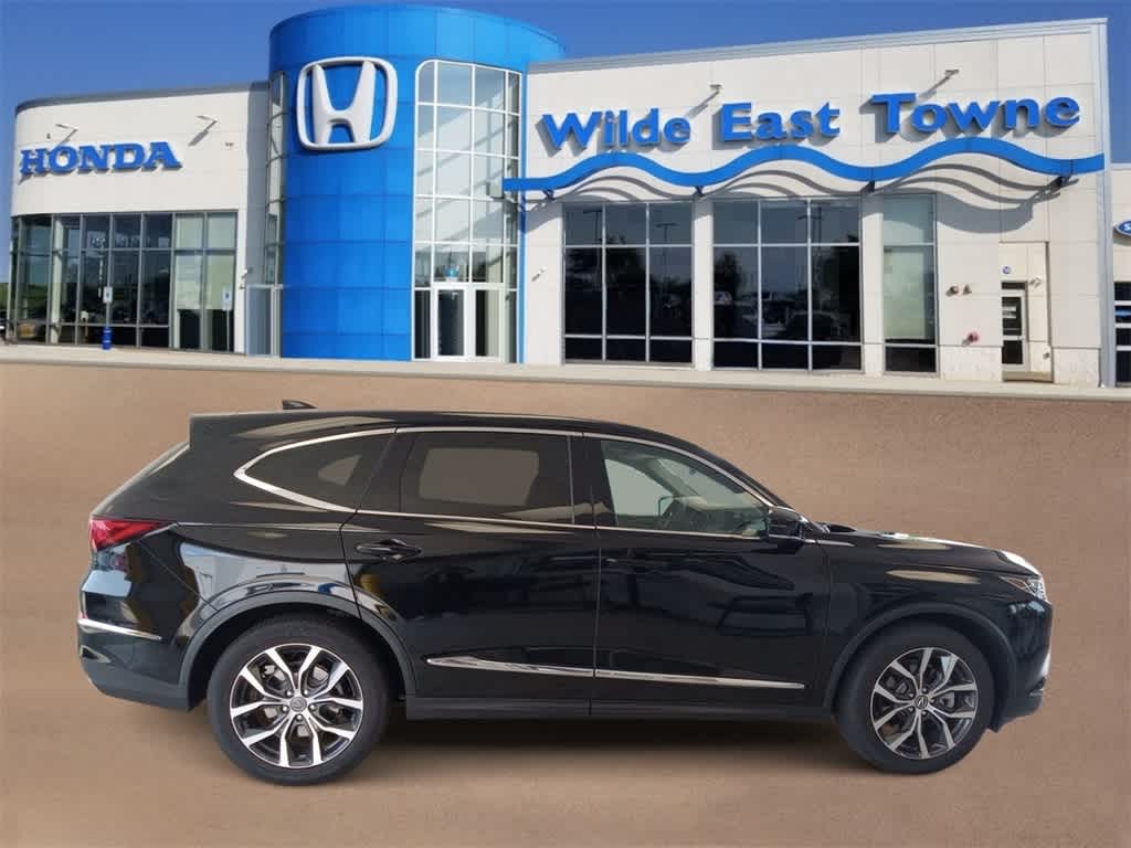 Used 2022 Acura MDX Technology Package with VIN 5J8YE1H46NL019581 for sale in Madison, WI