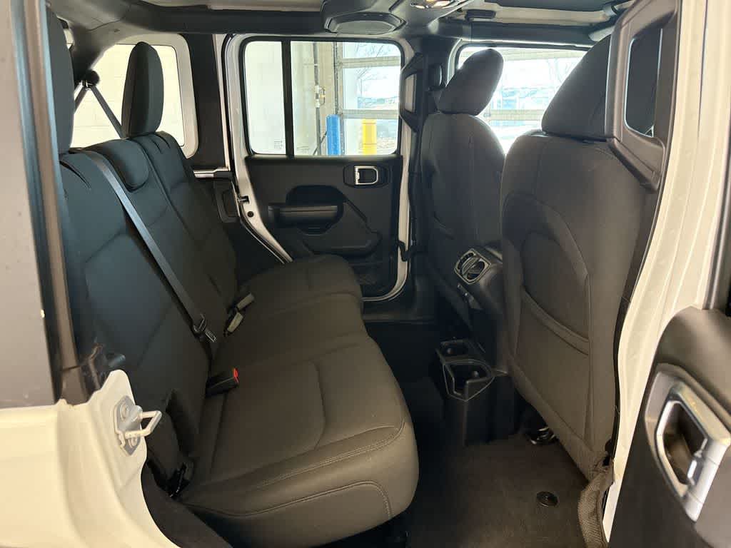 Thumbnail: 2019 Jeep Wrangler - 19