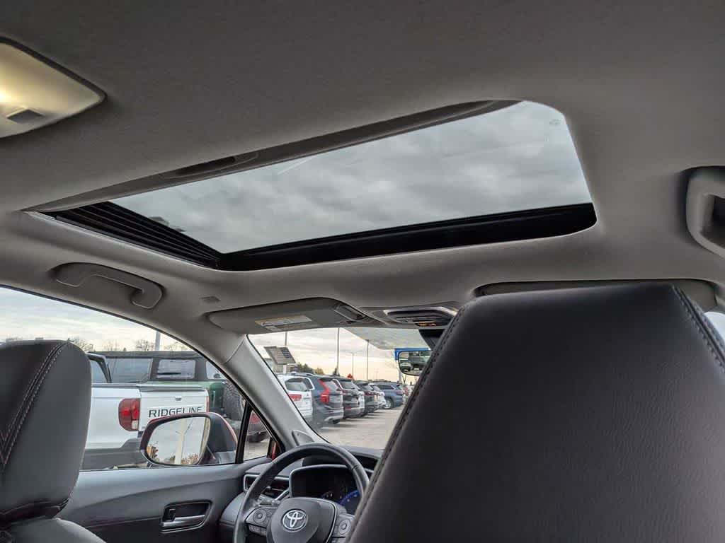 Thumbnail: 2022 Toyota Corolla Cross - 22