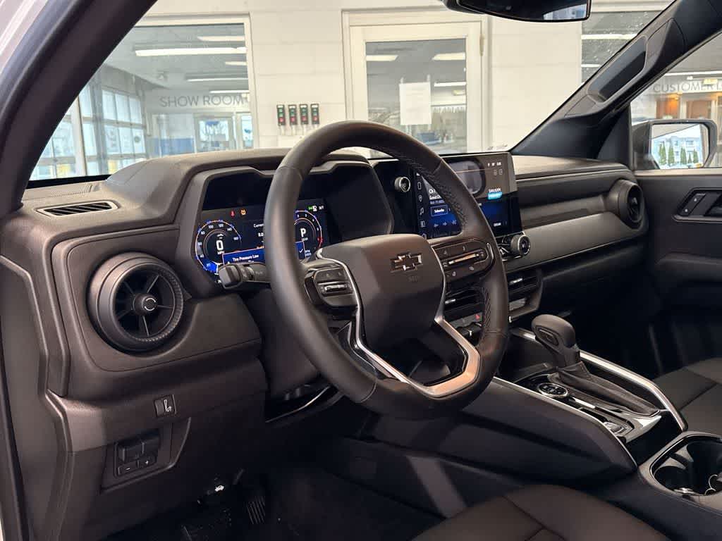 Thumbnail: 2025 Chevrolet Colorado - 12