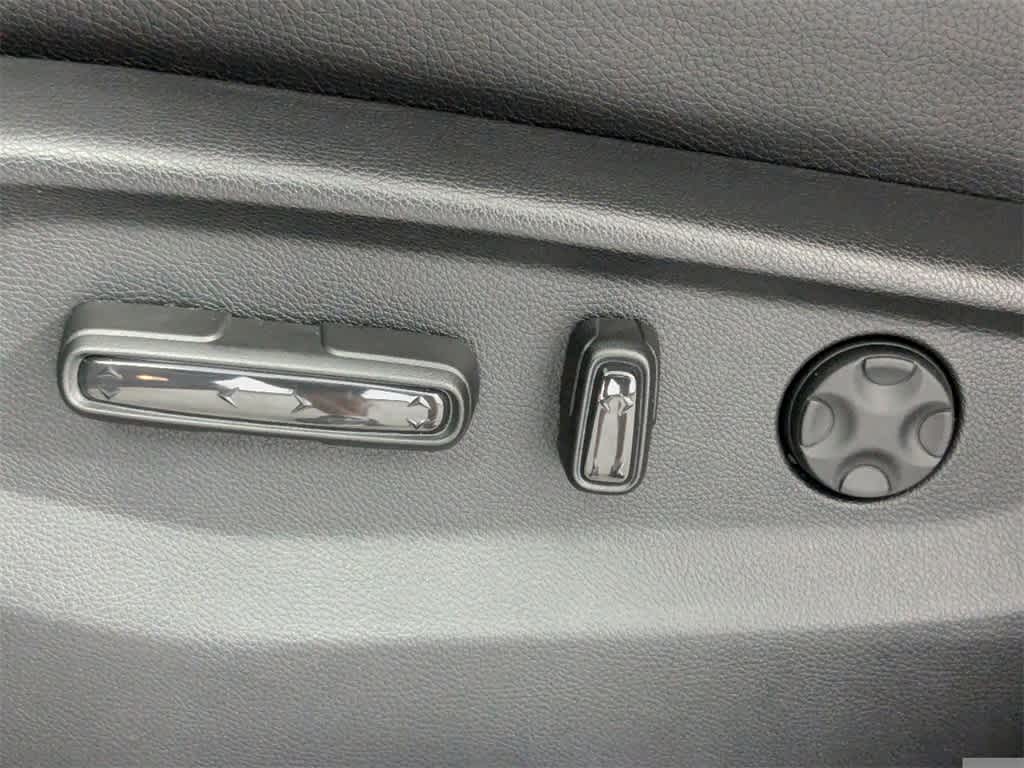 Thumbnail: 2026 Honda Odyssey - 13