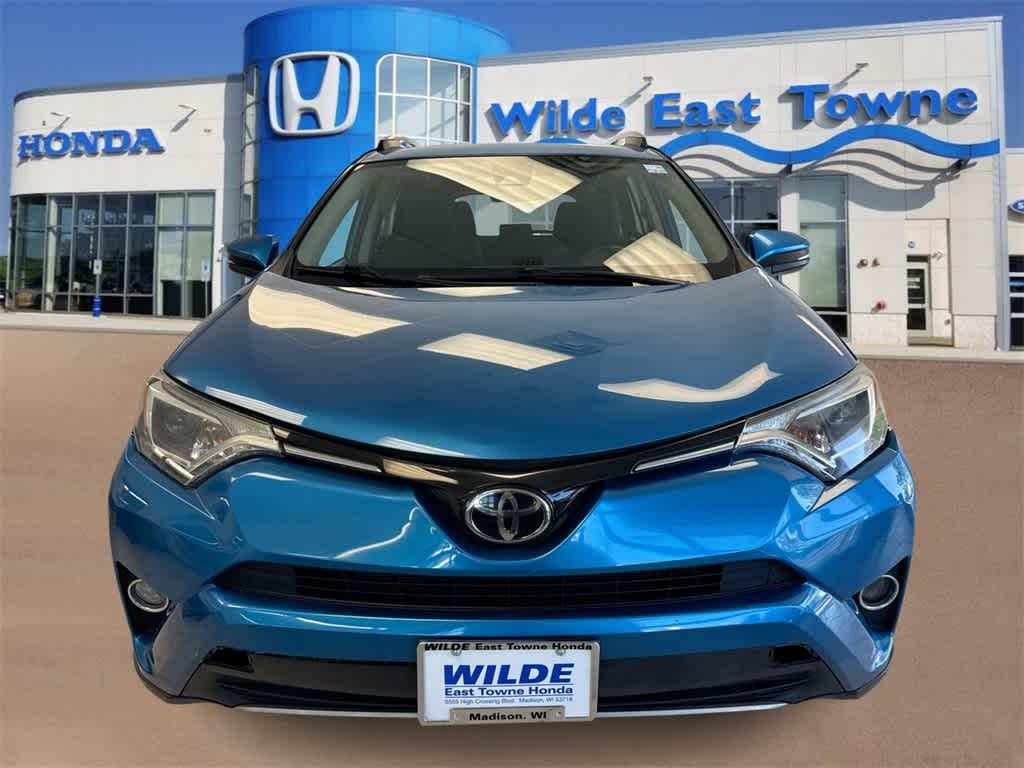 Thumbnail: 2017 Toyota RAV4 - 3