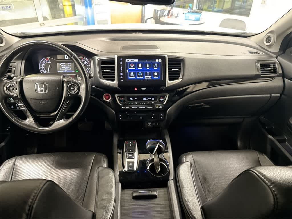 Thumbnail: 2017 Honda Pilot - 16