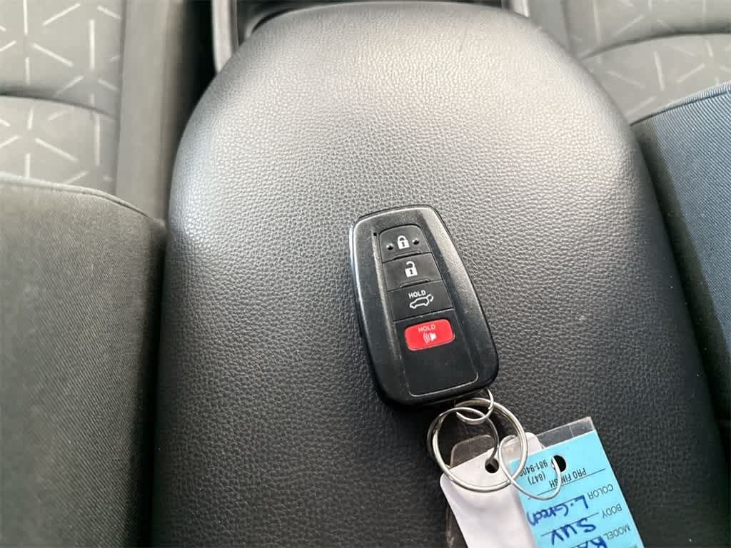 Thumbnail: 2021 Toyota RAV4 - 35