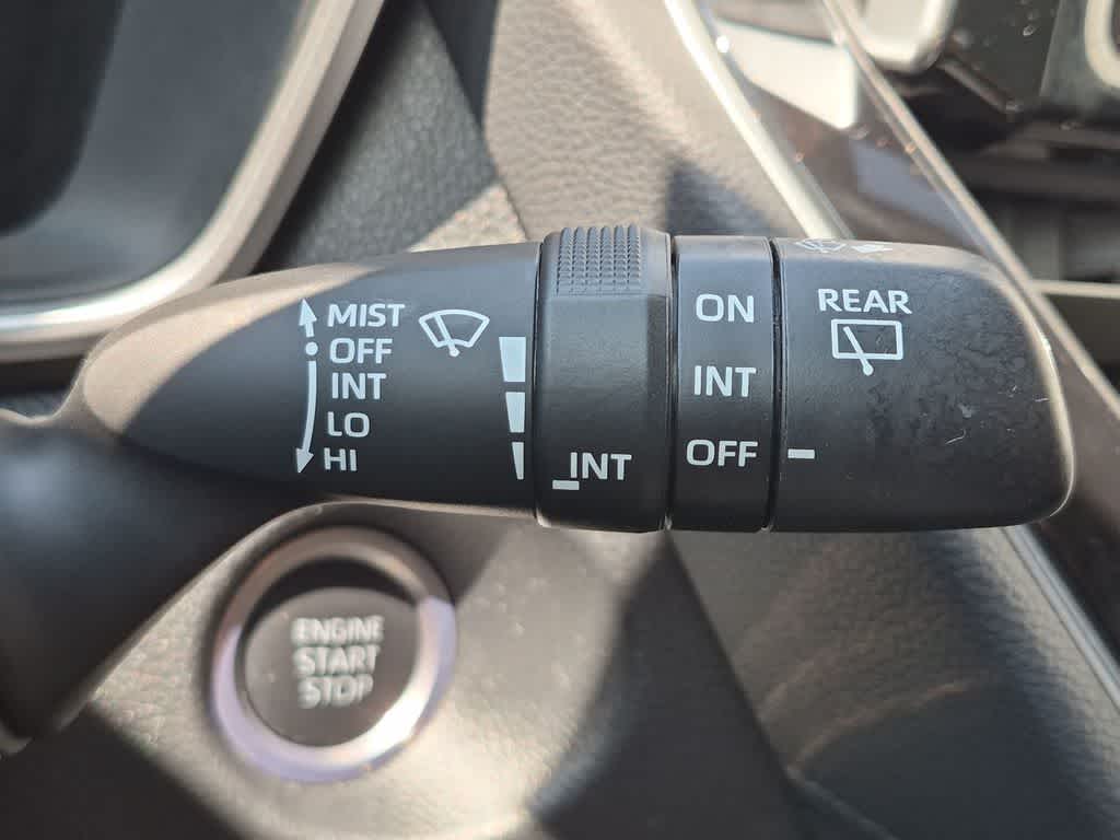2023 Toyota Corolla Cross XLE - Photo 28
