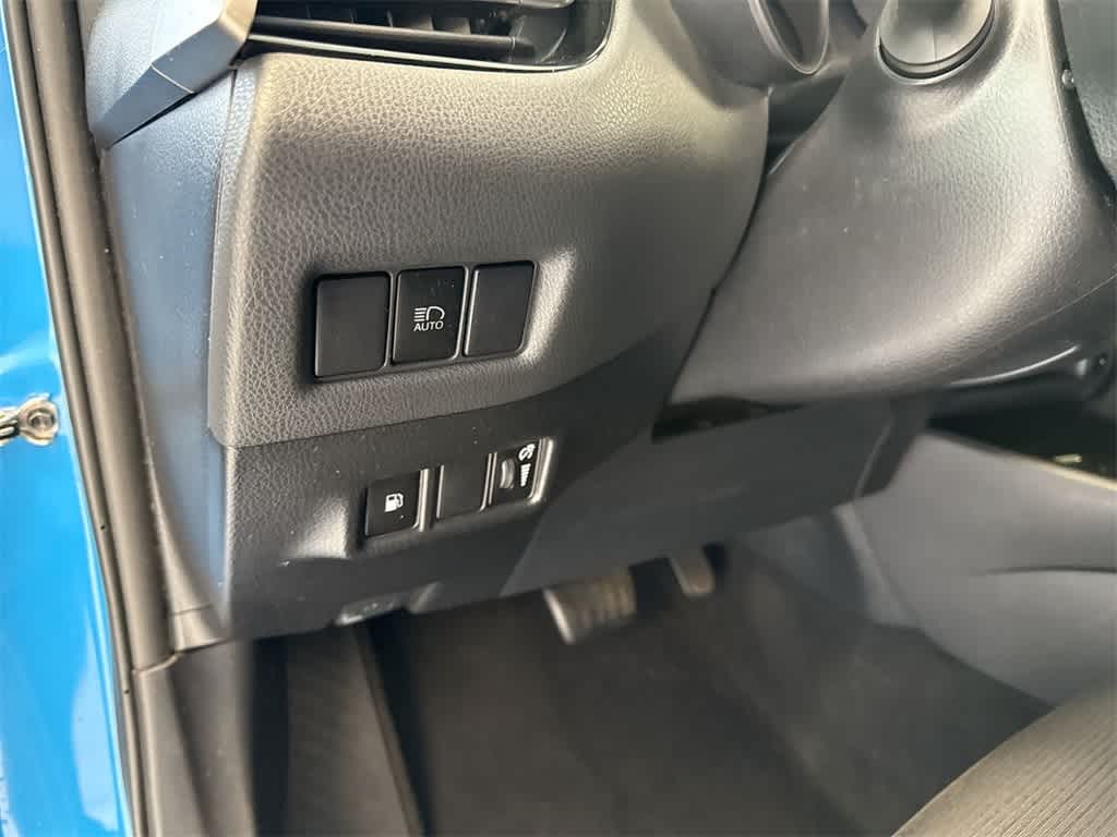 Thumbnail: 2019 Toyota C-HR - 36