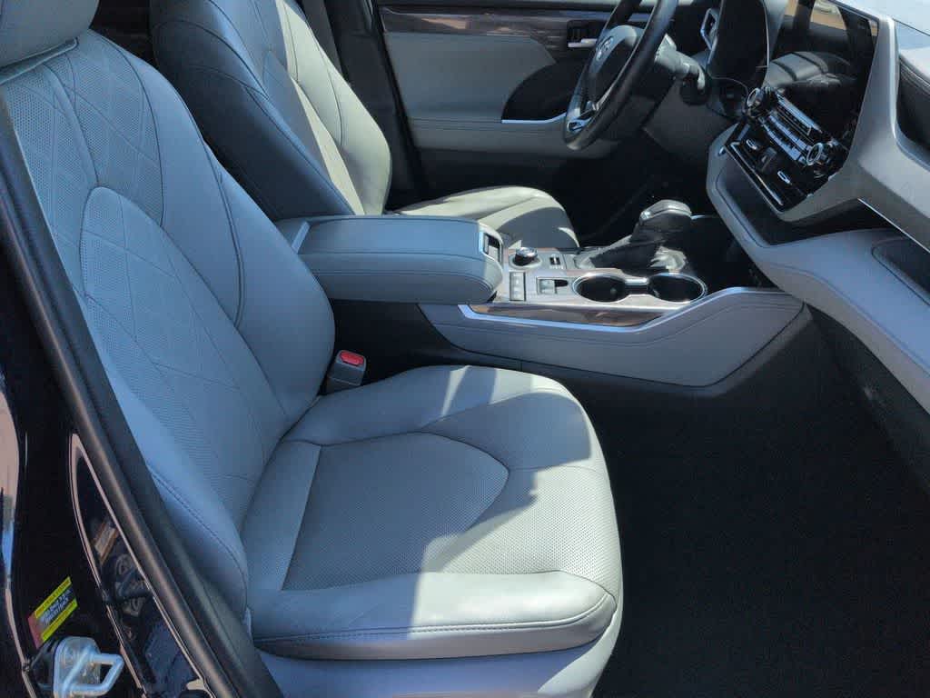 2020 Toyota Highlander Platinum - Photo 24
