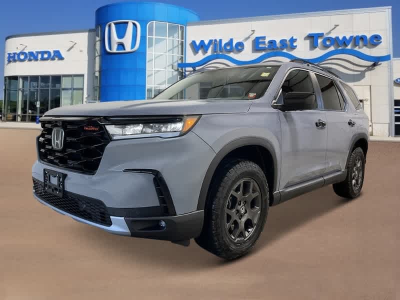 2025 Honda Pilot TrailSport -
                  Madison, WI