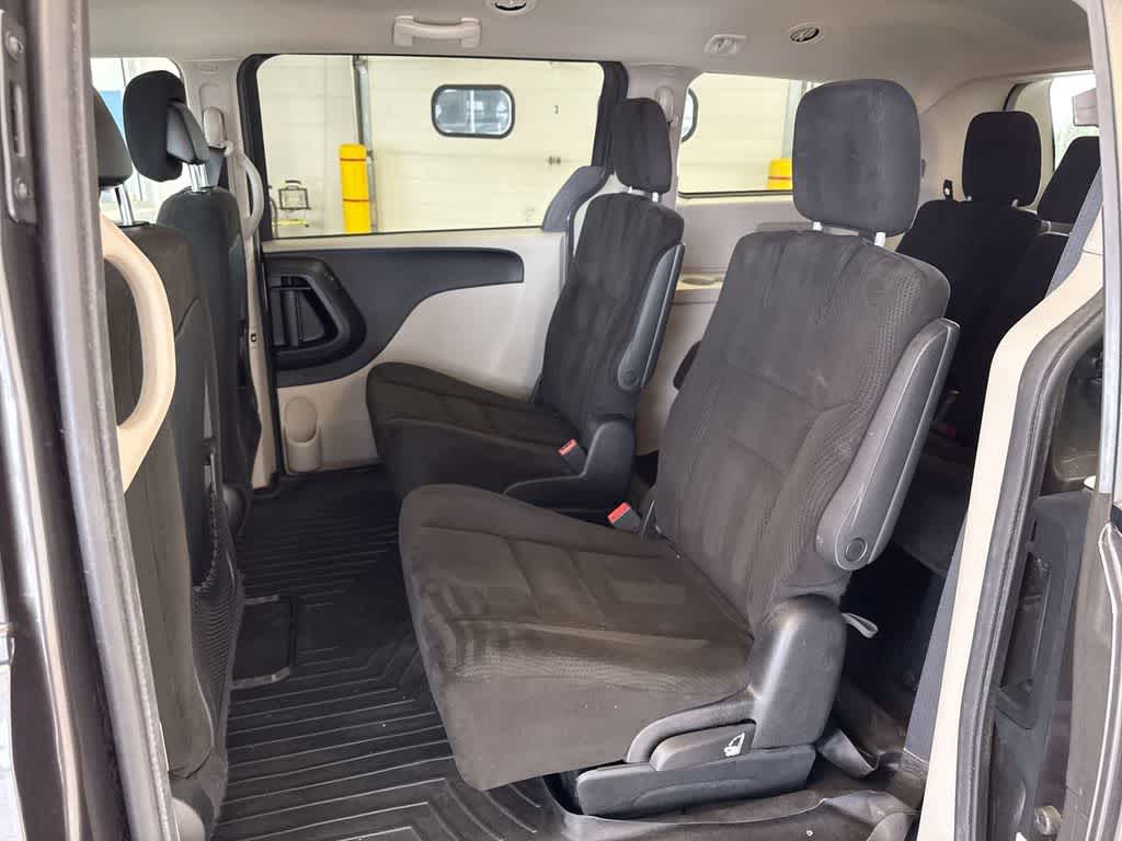 Thumbnail: 2015 Dodge Grand Caravan - 22
