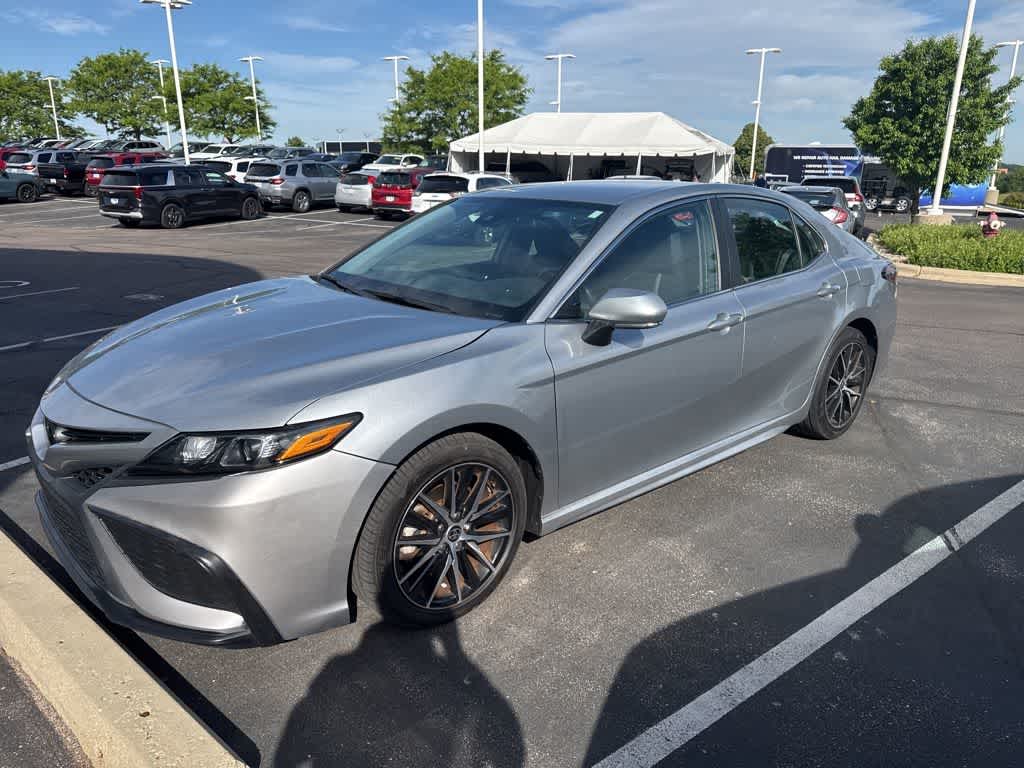 2023 Toyota Camry's photo
