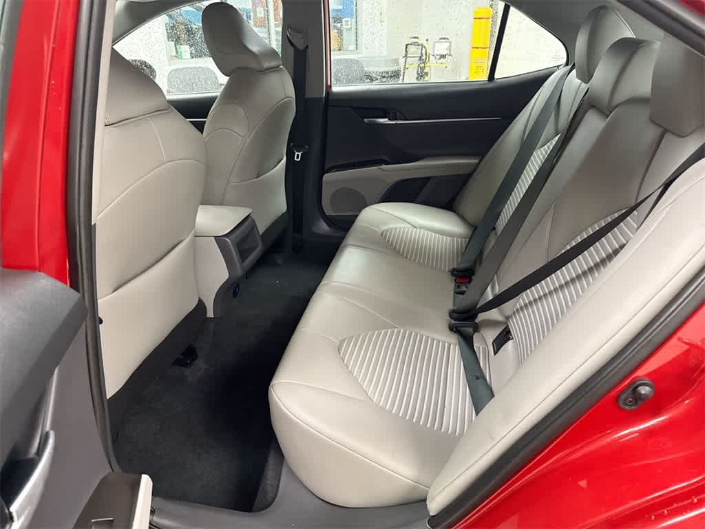 Thumbnail: 2022 Toyota Camry - 21