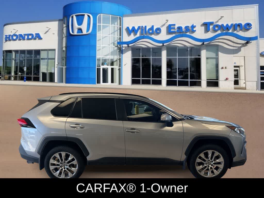 Thumbnail: 2021 Toyota RAV4 - 11