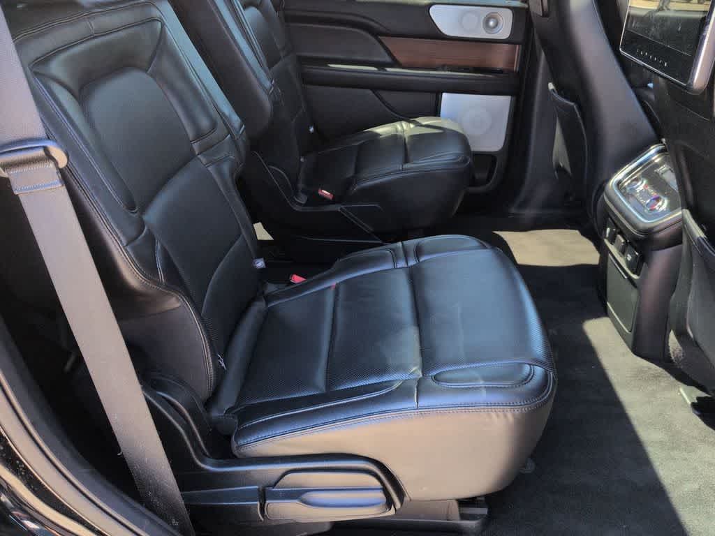 Thumbnail: 2018 Lincoln Navigator - 21