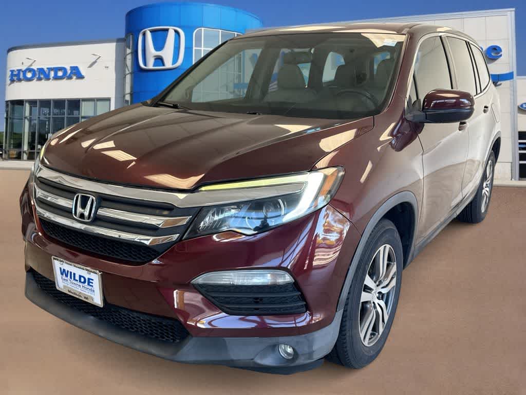 Thumbnail: 2017 Honda Pilot - 4