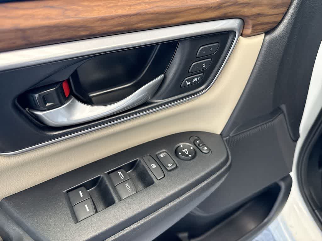 Thumbnail: 2018 Honda CR-V - 21