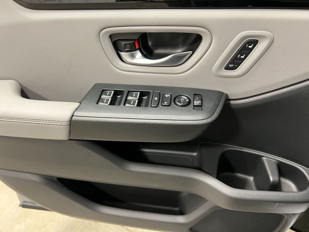 Thumbnail: 2025 Honda Pilot - 10