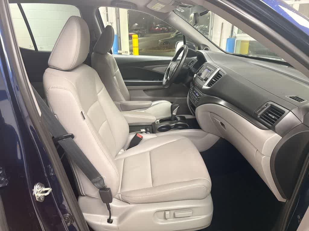 Thumbnail: 2019 Honda Ridgeline - 23