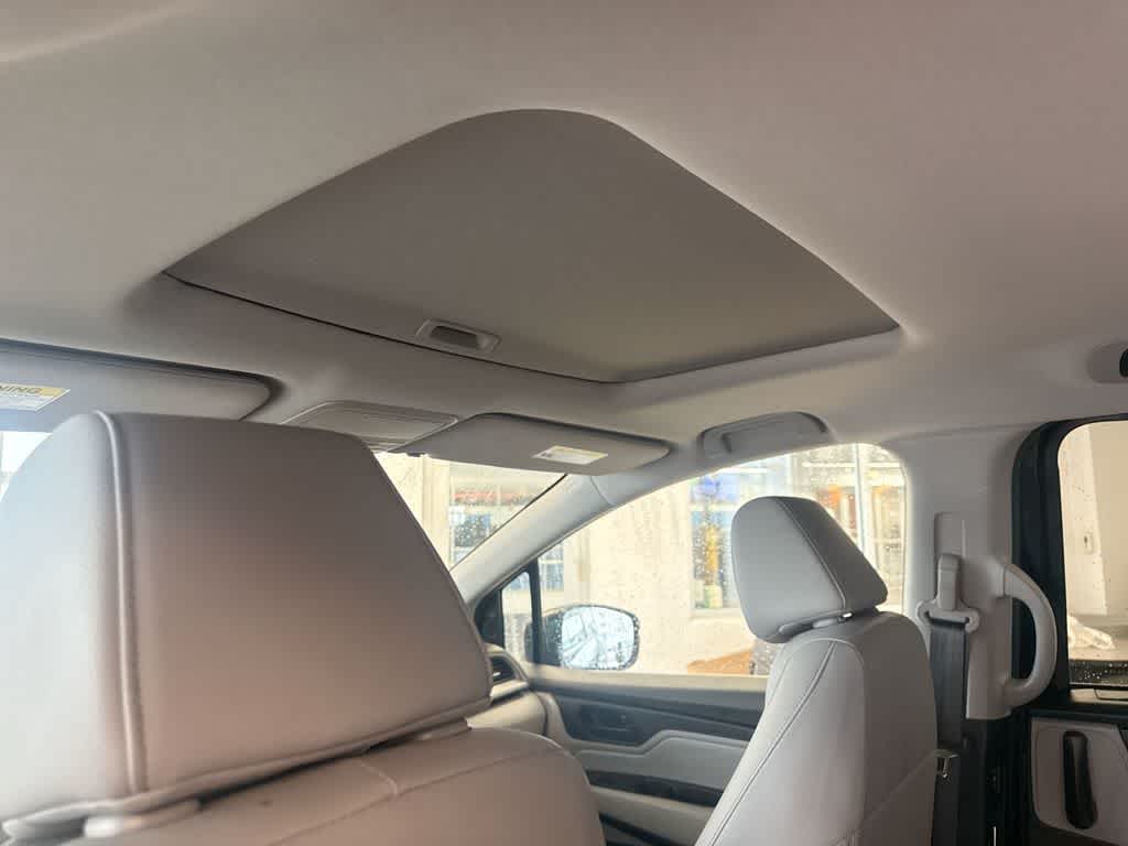 Thumbnail: 2024 Honda Odyssey - 24