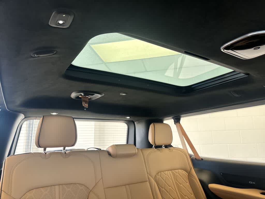 Thumbnail: 2023 Jeep Grand Wagoneer L - 26