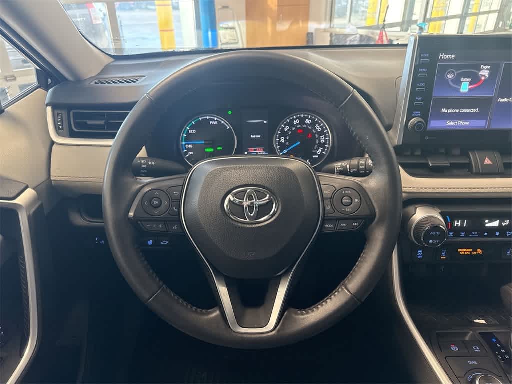 Thumbnail: 2022 Toyota RAV4 - 21