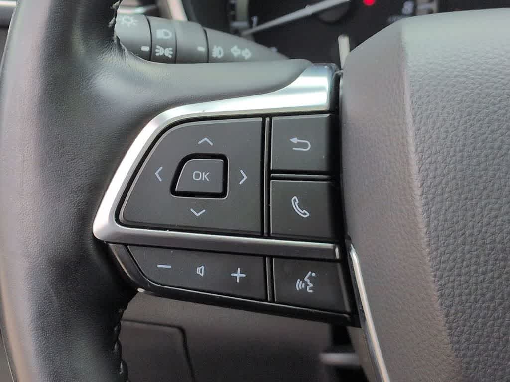 Thumbnail: 2020 Toyota Highlander - 26