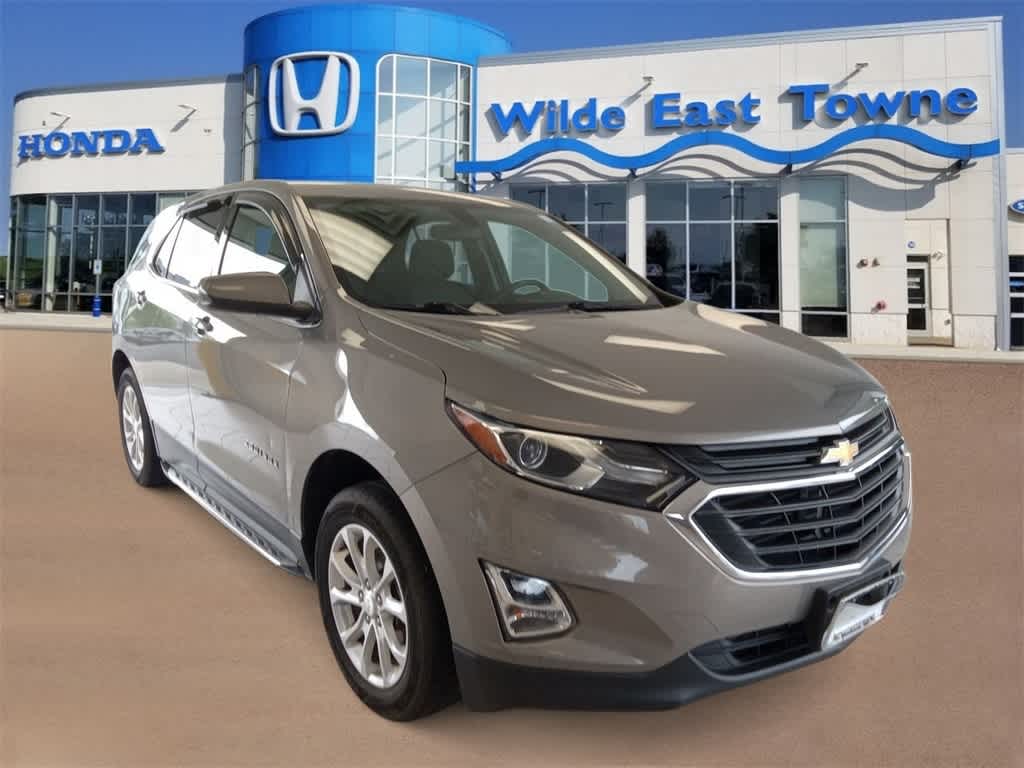 Used 2018 Chevrolet Equinox LT with VIN 3GNAXSEV9JS602946 for sale in Madison, WI