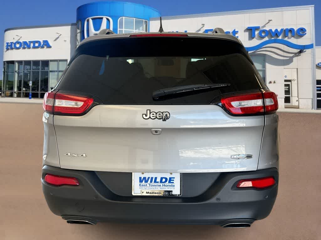 Thumbnail: 2017 Jeep Cherokee - 8