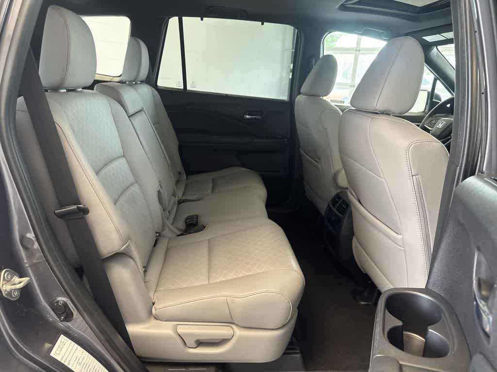 Thumbnail: 2019 Honda Passport - 23