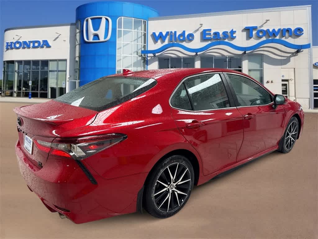 Thumbnail: 2022 Toyota Camry - 8