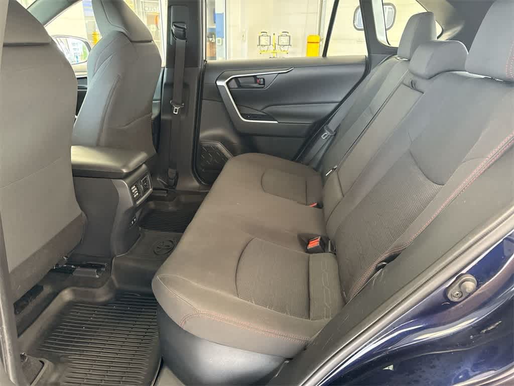 Thumbnail: 2021 Toyota RAV4 - 21