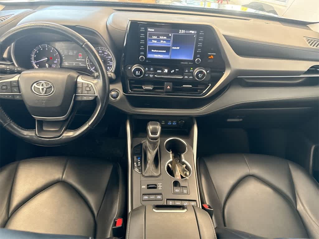 Thumbnail: 2022 Toyota Highlander - 30