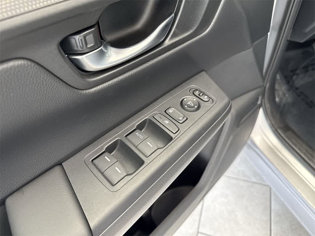 2024 Honda CR-V LX 17