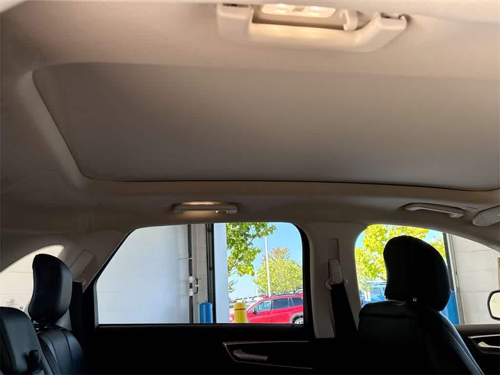 Thumbnail: 2019 Ford Edge - 23