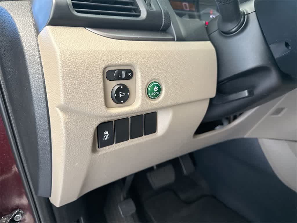 Thumbnail: 2017 Honda Pilot - 38