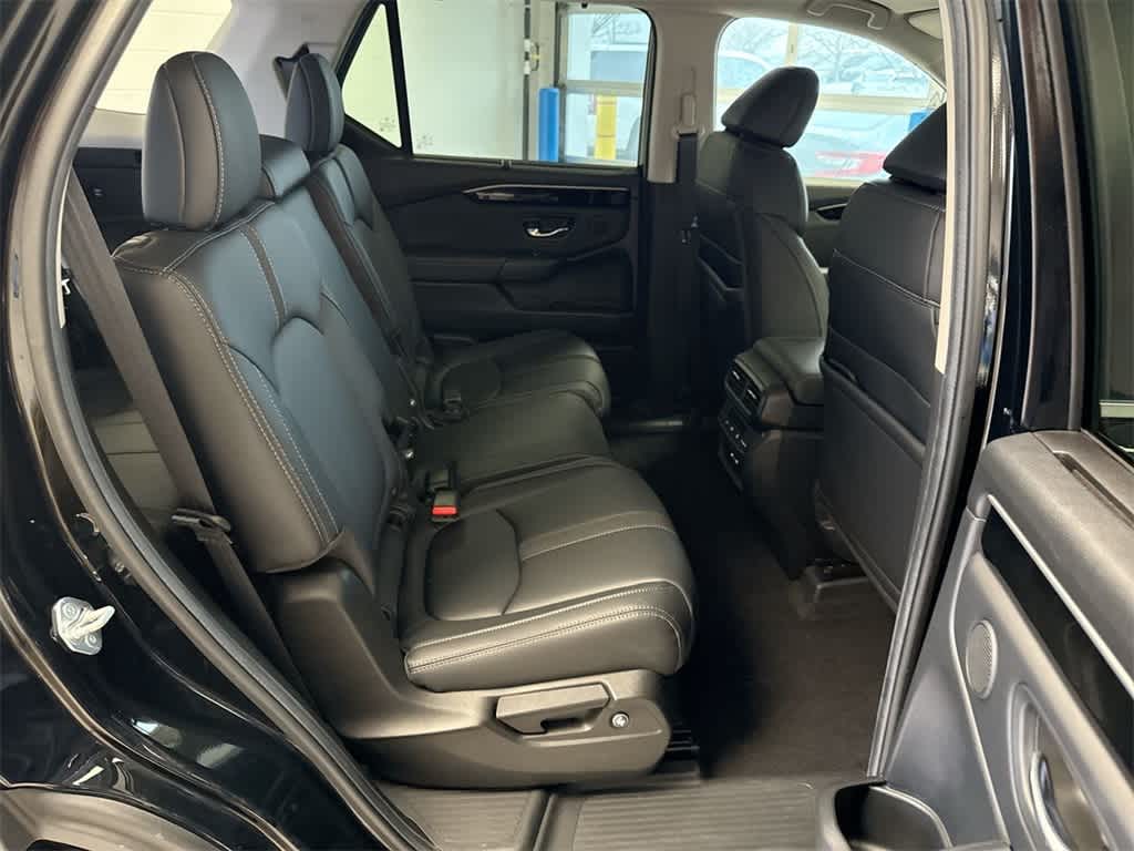 Thumbnail: 2025 Honda Pilot - 20