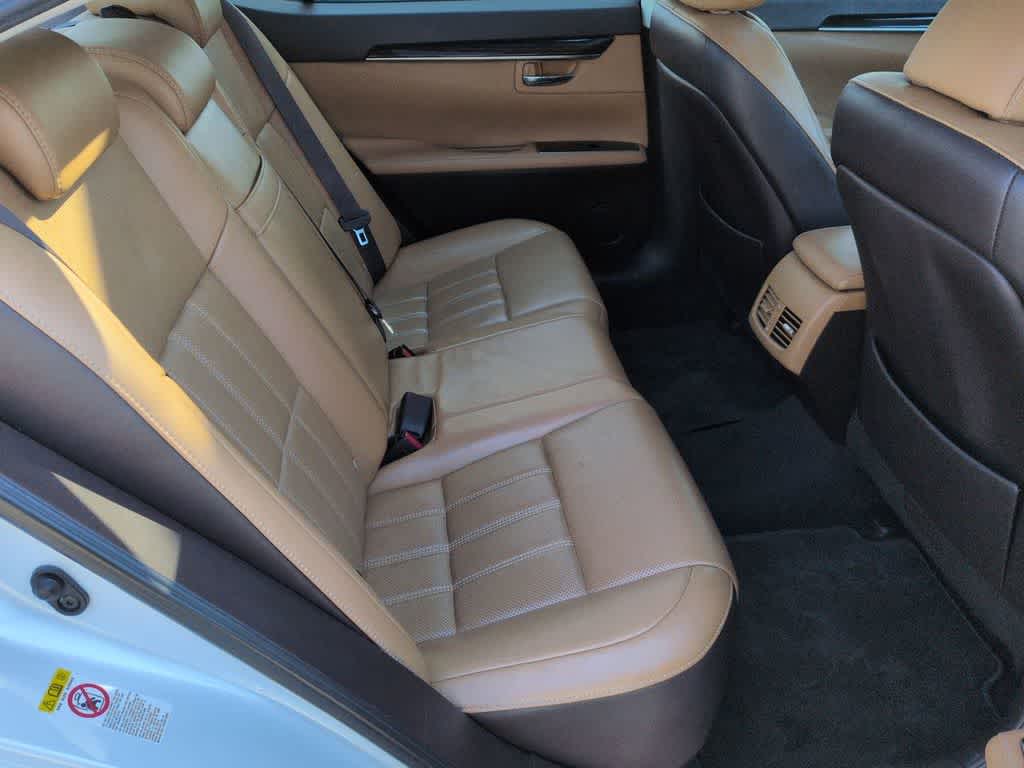 Thumbnail: 2016 Lexus ES - 21