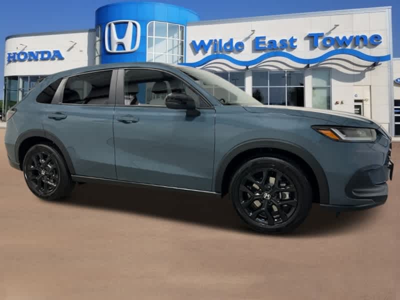 2025 Honda HR-V Sport 8