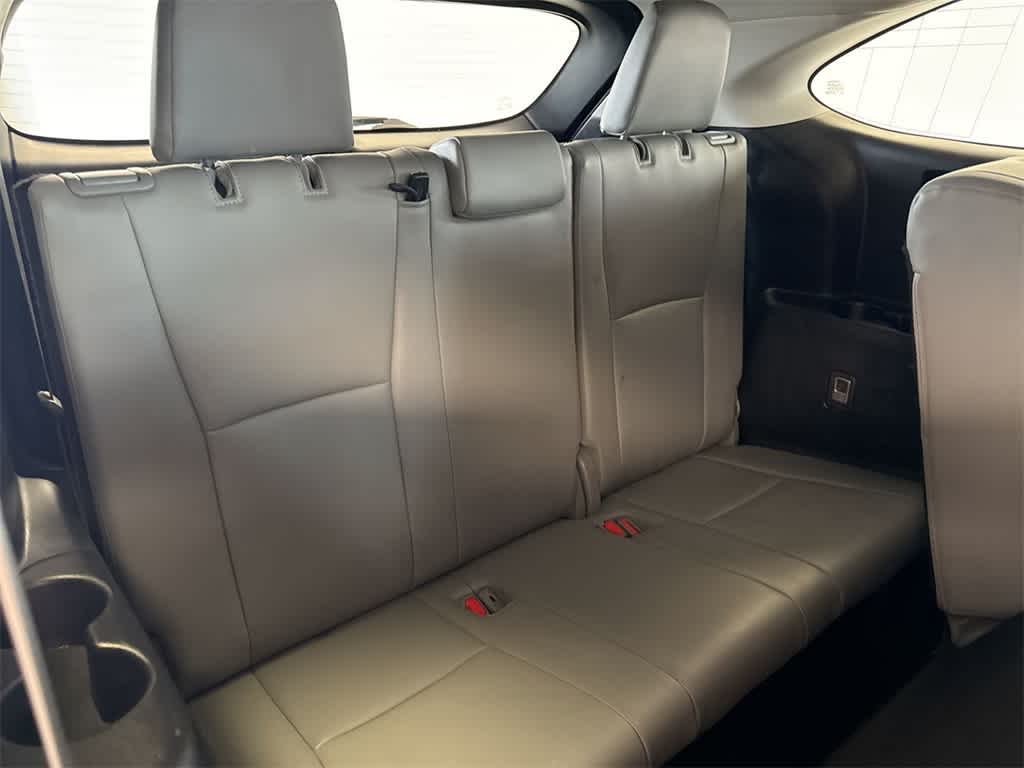 Thumbnail: 2022 Toyota Highlander - 23