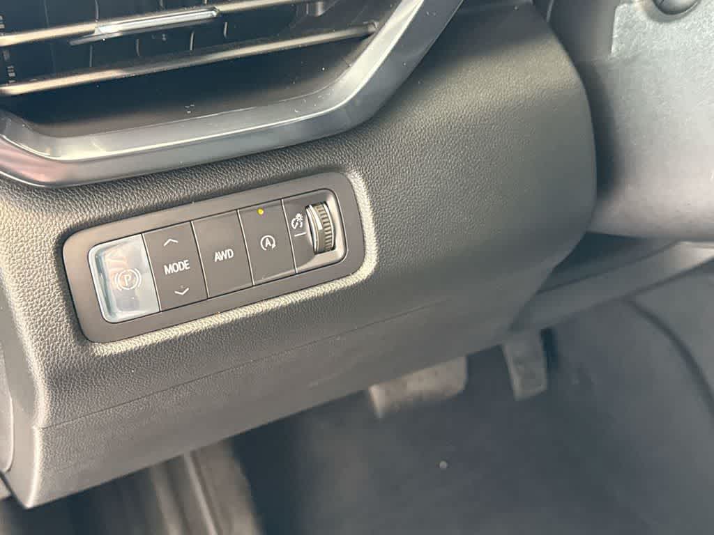 Thumbnail: 2025 GMC Acadia - 39