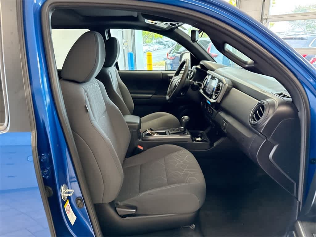 Thumbnail: 2017 Toyota Tacoma - 23