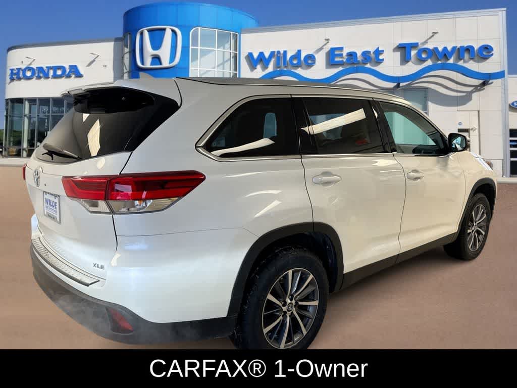 Thumbnail: 2019 Toyota Highlander - 10