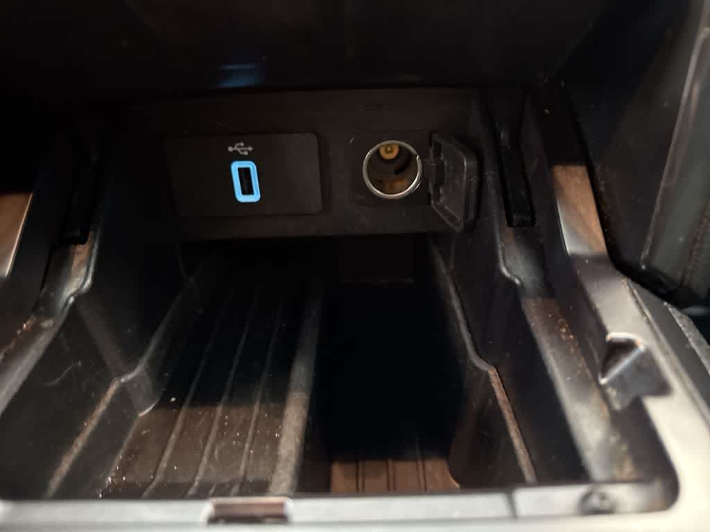 Thumbnail: 2019 Ford Explorer - 33