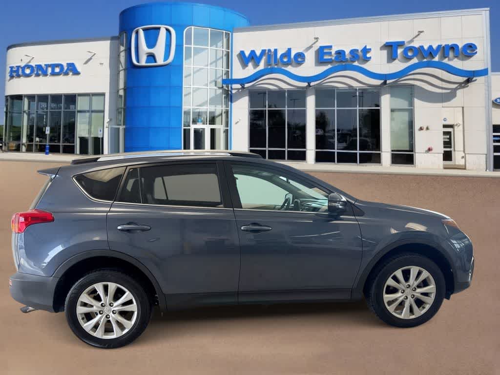 Thumbnail: 2013 Toyota RAV4 - 9