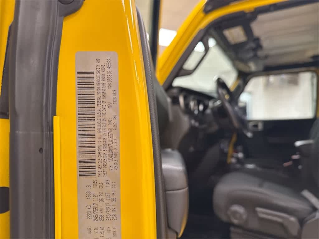 Thumbnail: 2020 Jeep Wrangler - 35