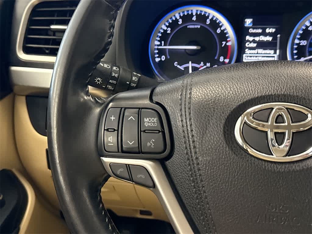 Thumbnail: 2019 Toyota Highlander - 26