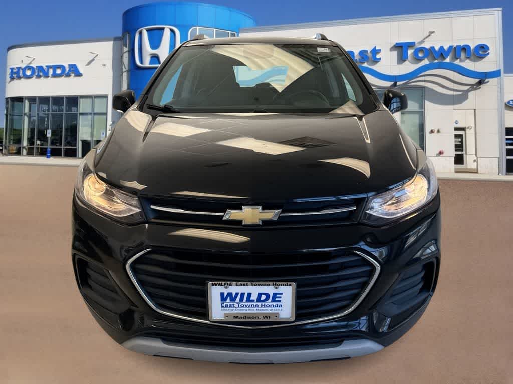 Thumbnail: 2018 Chevrolet Trax - 3