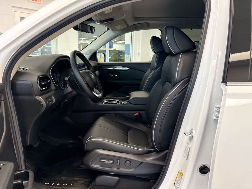 Thumbnail: 2024 Honda Pilot - 21